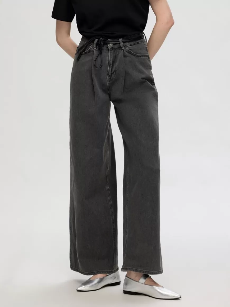 SELECTED PLISSERT JEANS MED VID PASSFORM Grey Hot